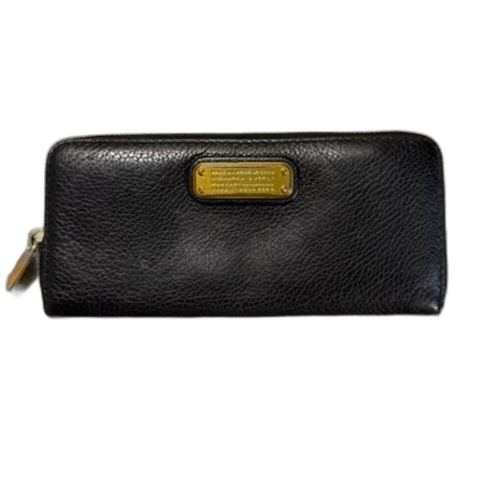Marc by Marc Jacobs Classic Q Black Pebbled Leather Zip Around Wallet